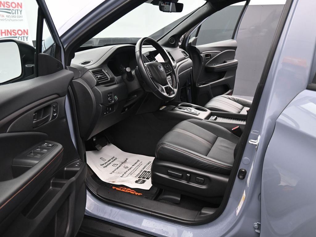 used 2022 Honda Passport car, priced at $28,622