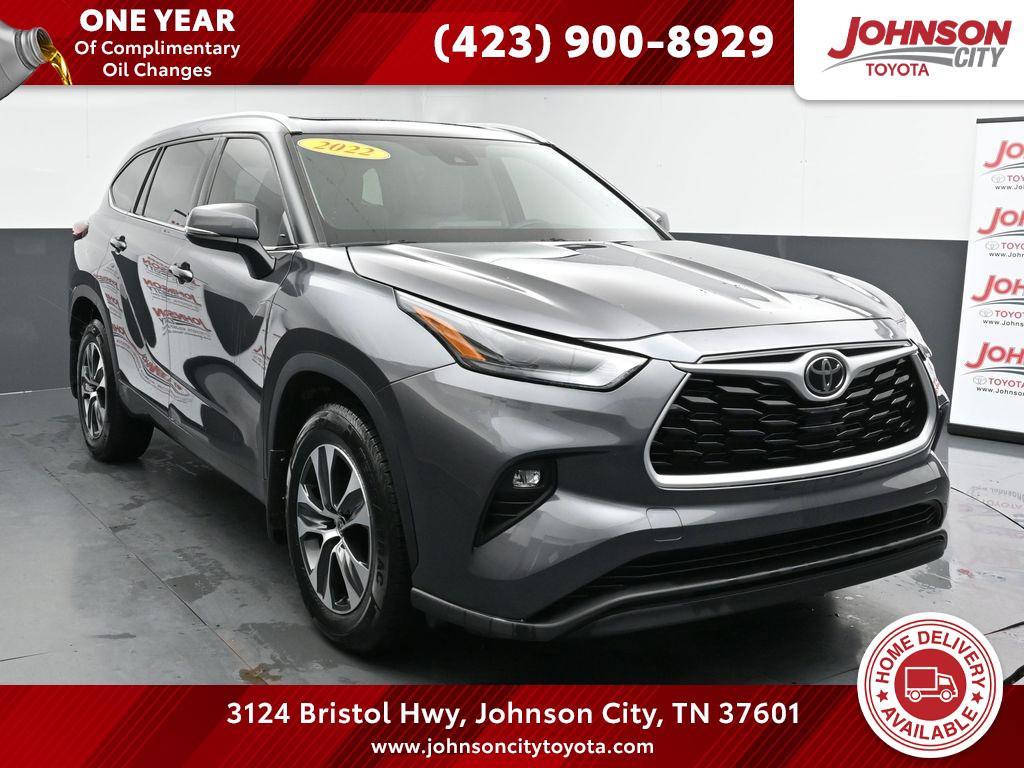 used 2022 Toyota Highlander car, priced at $39,797