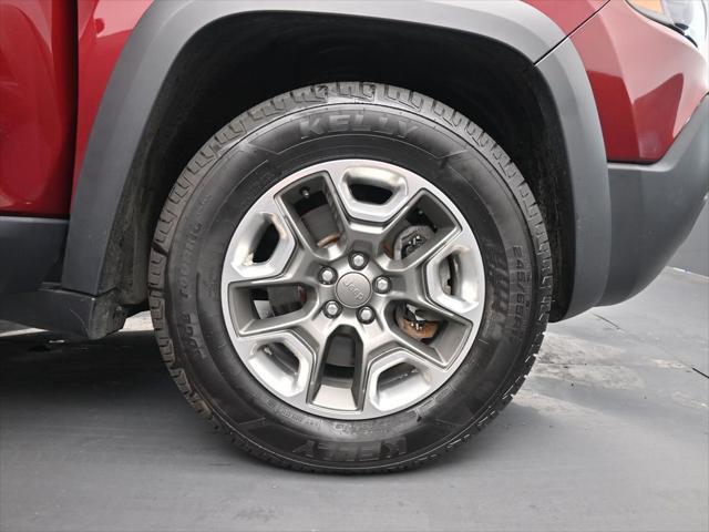 used 2019 Jeep Cherokee car, priced at $21,229
