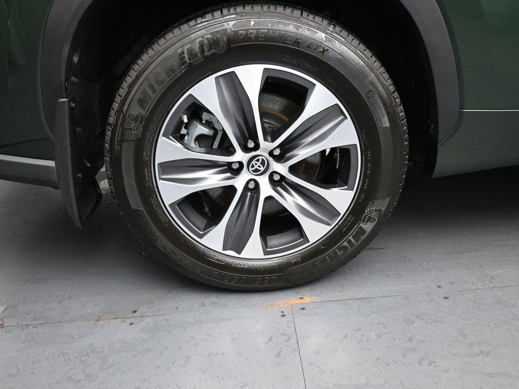 used 2023 Toyota Highlander car, priced at $39,510