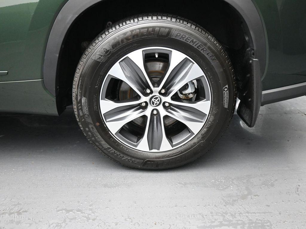 used 2023 Toyota Highlander car, priced at $39,510