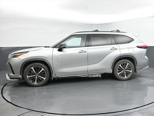 used 2022 Toyota Highlander car, priced at $39,518