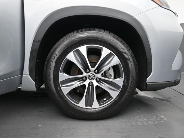 used 2021 Toyota Highlander car, priced at $29,779