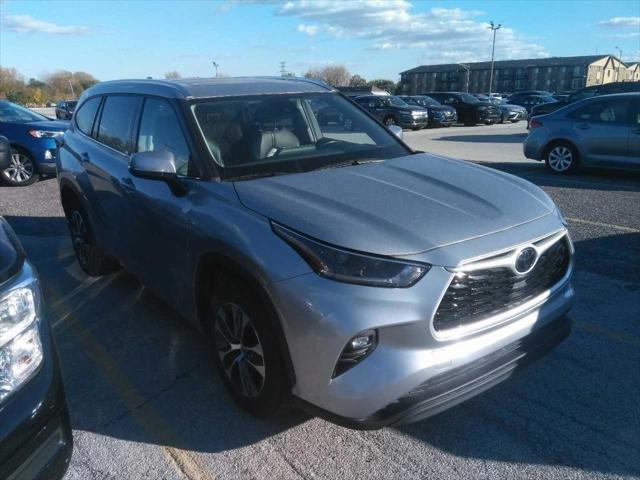 used 2021 Toyota Highlander car, priced at $35,074