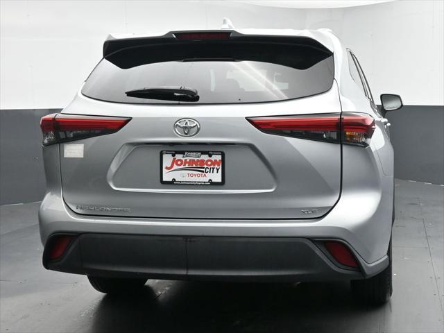 used 2021 Toyota Highlander car, priced at $29,779