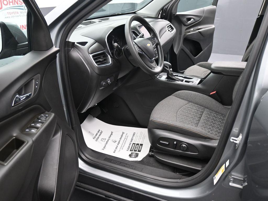 used 2023 Chevrolet Equinox car, priced at $18,833