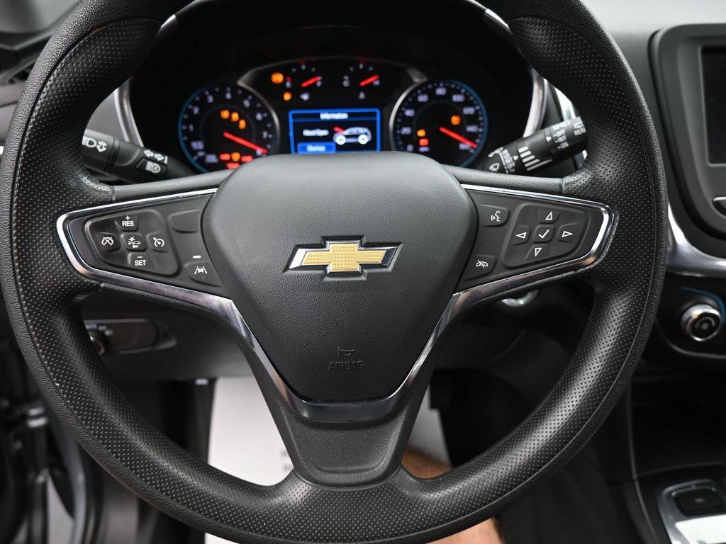 used 2023 Chevrolet Equinox car, priced at $18,833