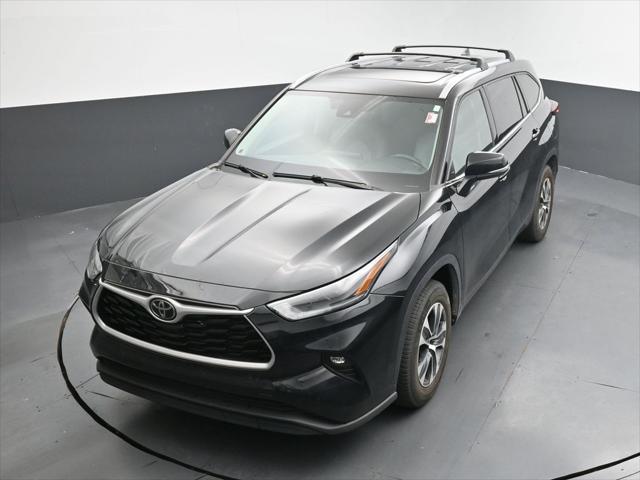used 2021 Toyota Highlander car, priced at $29,825