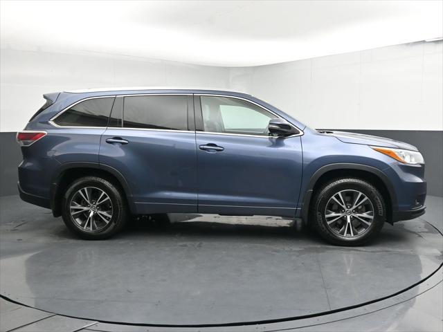 used 2016 Toyota Highlander car, priced at $18,813