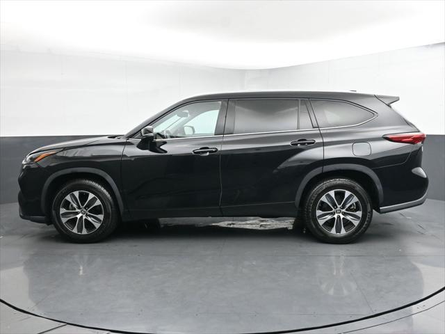 used 2021 Toyota Highlander car, priced at $28,283