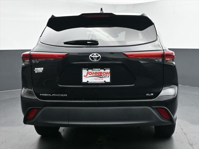 used 2021 Toyota Highlander car, priced at $28,283