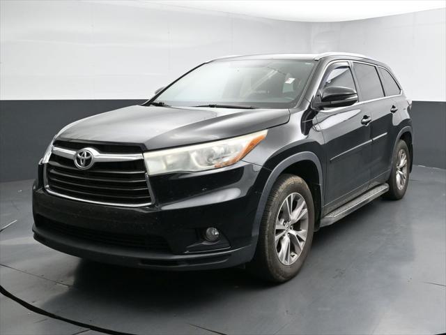 used 2015 Toyota Highlander car, priced at $17,123