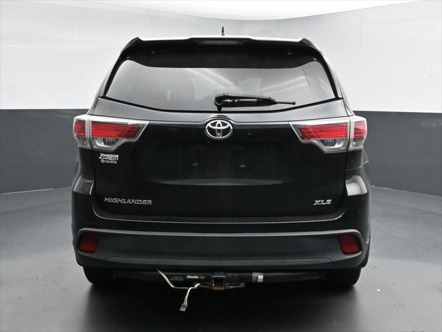 used 2015 Toyota Highlander car, priced at $17,123