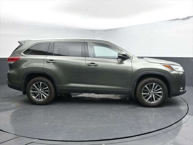 used 2019 Toyota Highlander car, priced at $27,865