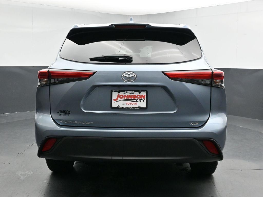 used 2020 Toyota Highlander car, priced at $31,992