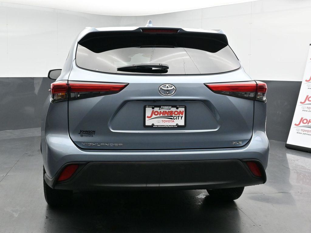used 2020 Toyota Highlander car, priced at $31,992