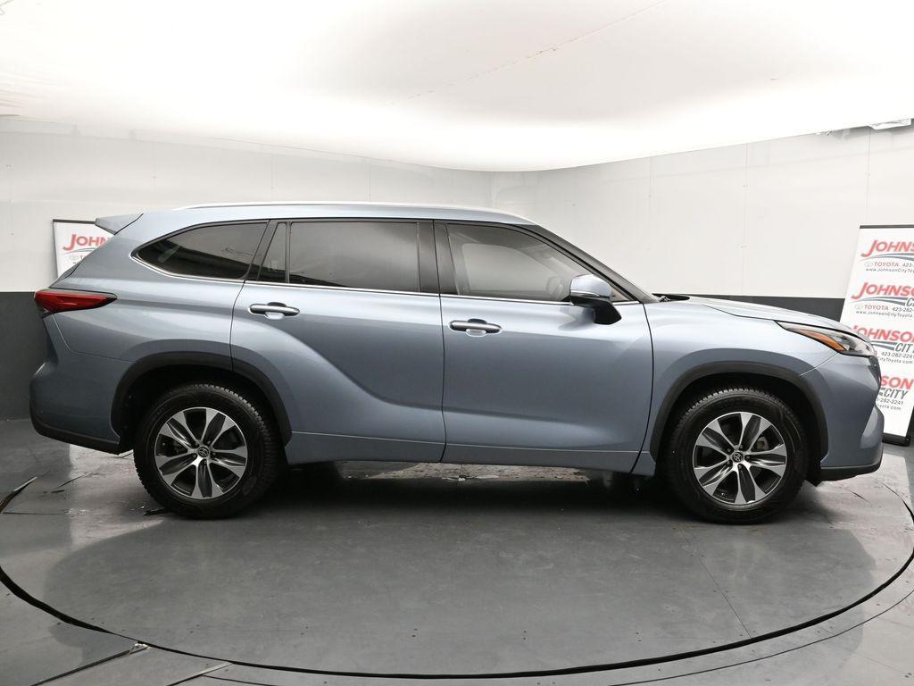 used 2020 Toyota Highlander car, priced at $31,992