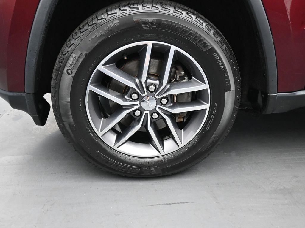 used 2017 Jeep Grand Cherokee car, priced at $10,965