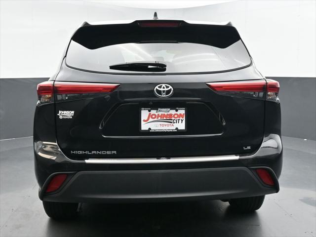 used 2022 Toyota Highlander car, priced at $27,485