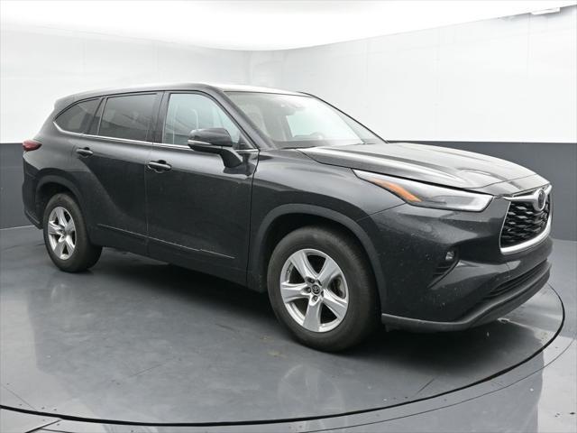 used 2022 Toyota Highlander car, priced at $30,960