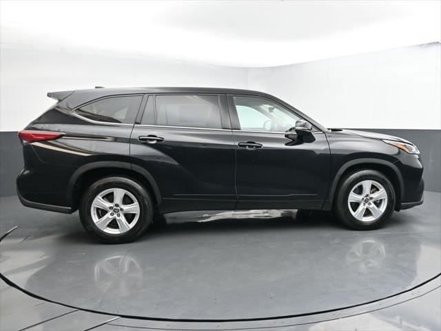 used 2022 Toyota Highlander car, priced at $27,485