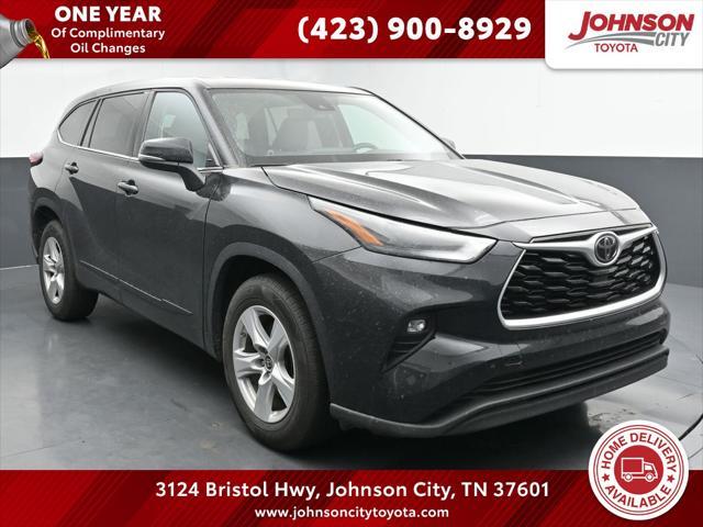 used 2022 Toyota Highlander car, priced at $30,960