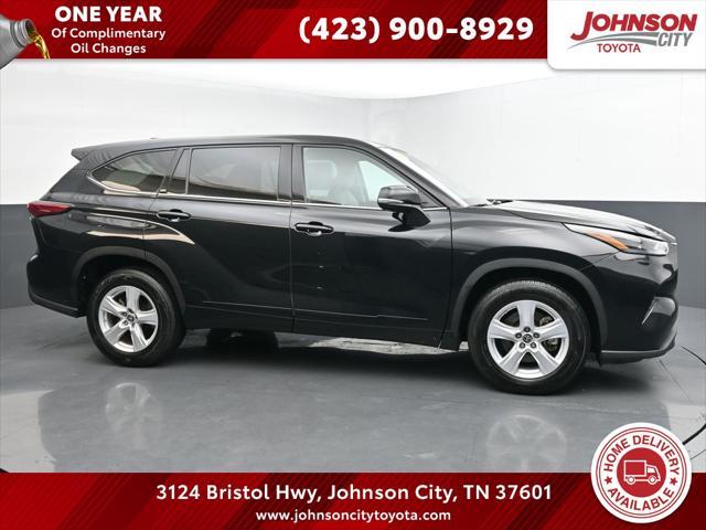 used 2022 Toyota Highlander car, priced at $27,485