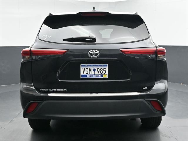 used 2022 Toyota Highlander car, priced at $30,960