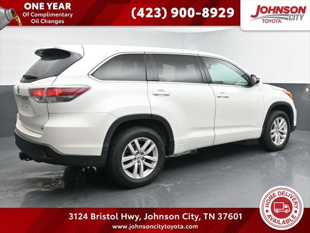 used 2015 Toyota Highlander car, priced at $14,940