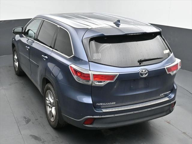 used 2016 Toyota Highlander car, priced at $22,546