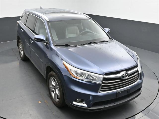 used 2016 Toyota Highlander car, priced at $22,546