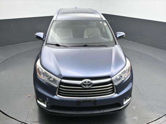 used 2016 Toyota Highlander car, priced at $22,546