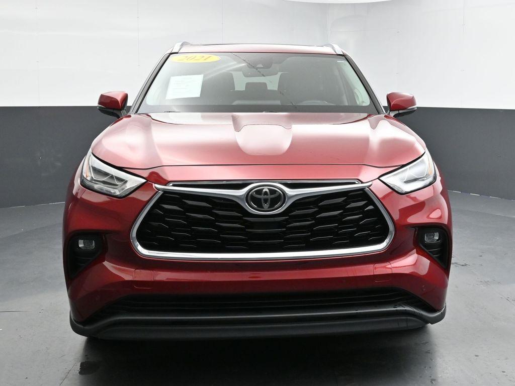 used 2021 Toyota Highlander car, priced at $31,265