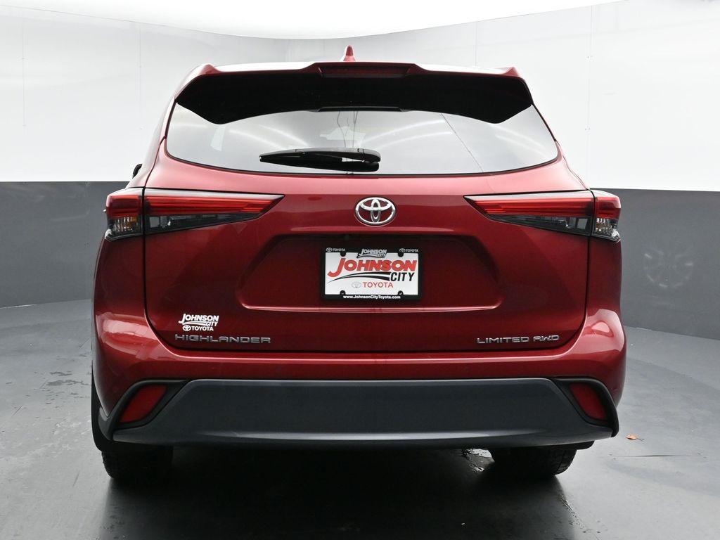 used 2021 Toyota Highlander car, priced at $31,265