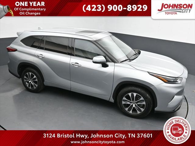 used 2021 Toyota Highlander car, priced at $28,323