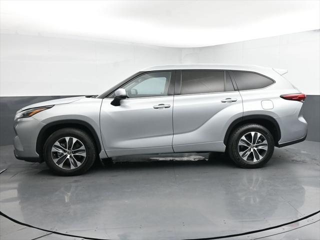 used 2021 Toyota Highlander car, priced at $27,430