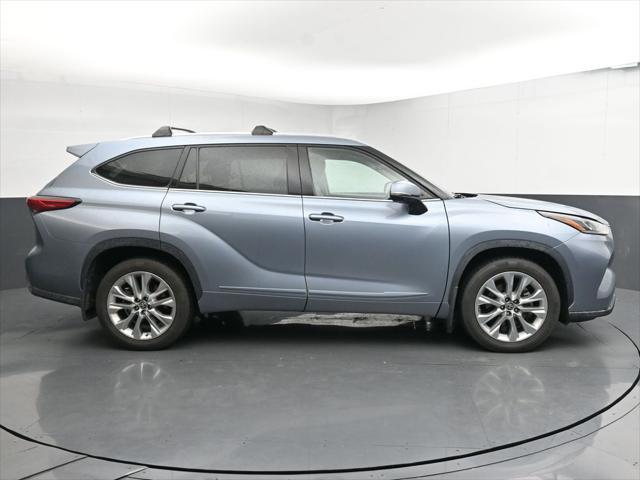 used 2022 Toyota Highlander car, priced at $38,430