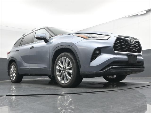 used 2022 Toyota Highlander car, priced at $38,430