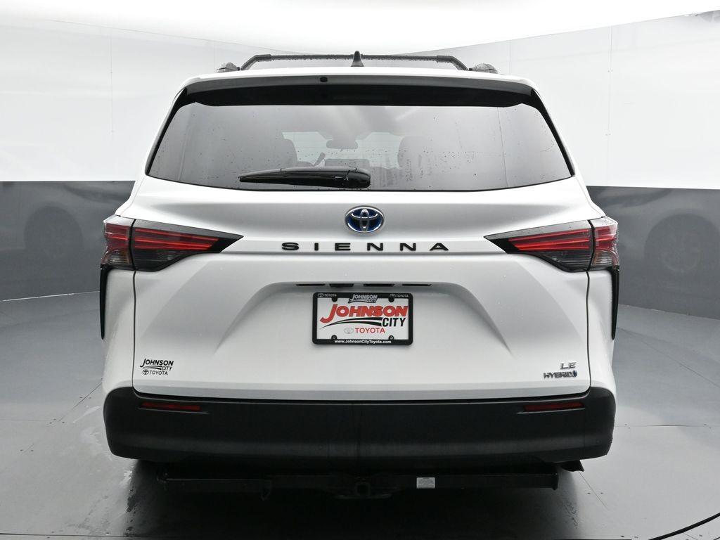 used 2022 Toyota Sienna car, priced at $37,912