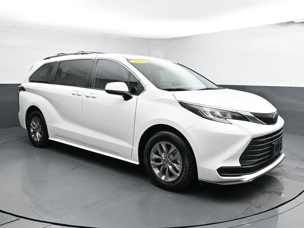 used 2022 Toyota Sienna car, priced at $37,912