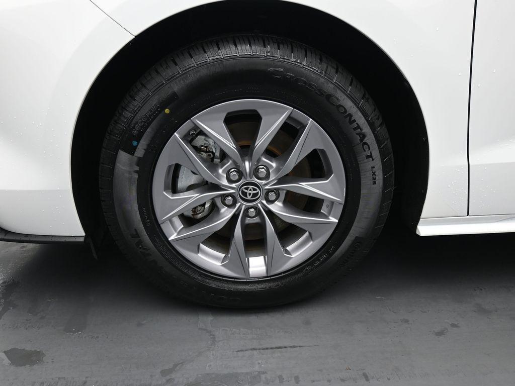 used 2022 Toyota Sienna car, priced at $37,912