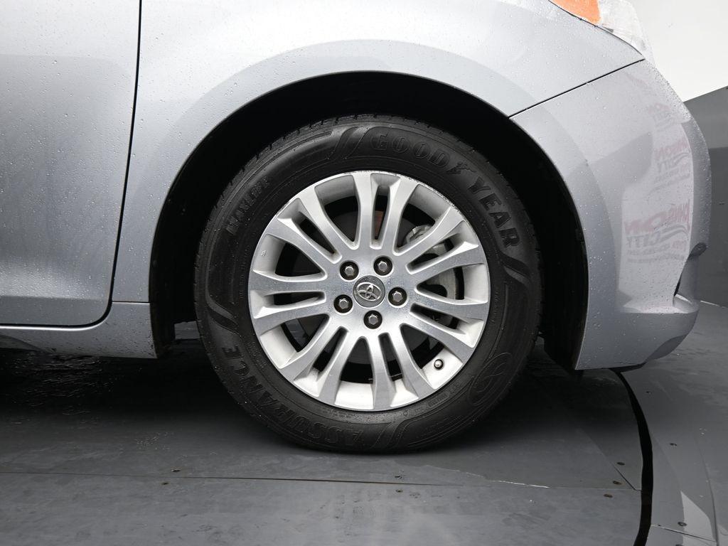 used 2016 Toyota Sienna car, priced at $14,734