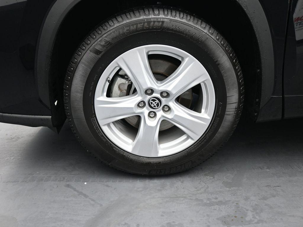 used 2023 Toyota Highlander car, priced at $30,852