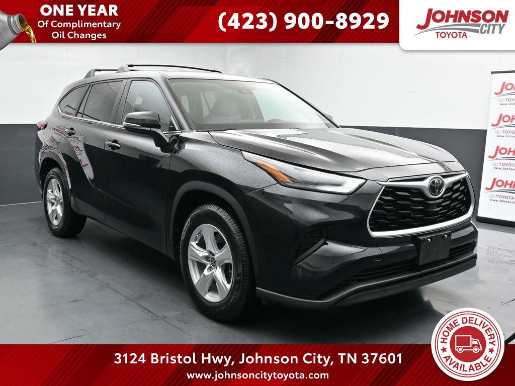 used 2023 Toyota Highlander car, priced at $30,852
