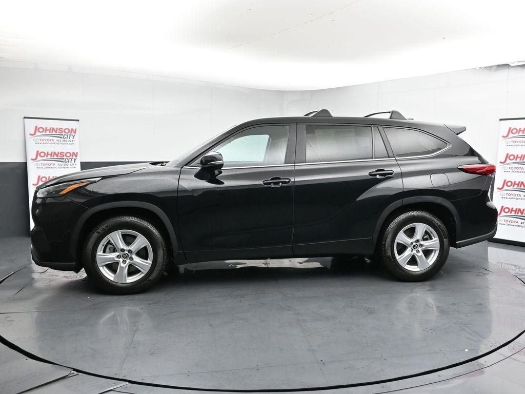 used 2023 Toyota Highlander car, priced at $30,852