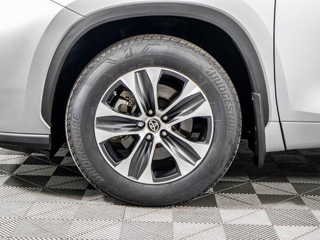 used 2020 Toyota Highlander car