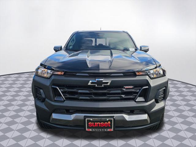 new 2025 Chevrolet Colorado car, priced at $44,020