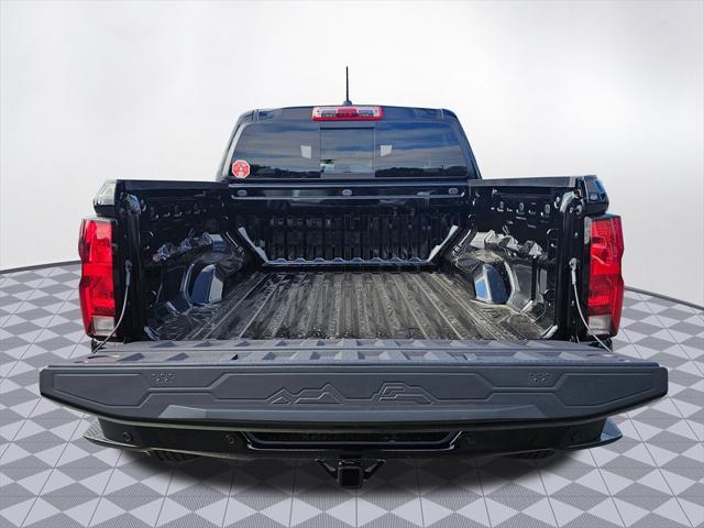 new 2025 Chevrolet Colorado car, priced at $44,020