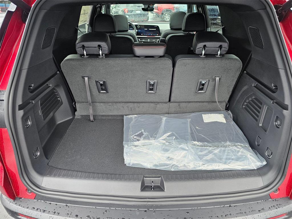 new 2026 Chevrolet Traverse car, priced at $54,015