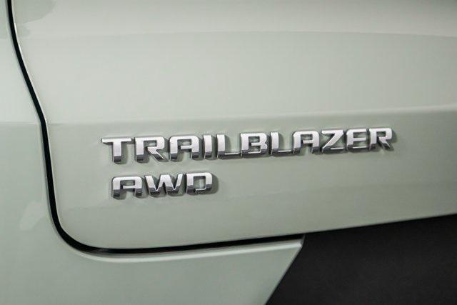 new 2025 Chevrolet TrailBlazer car, priced at $32,185